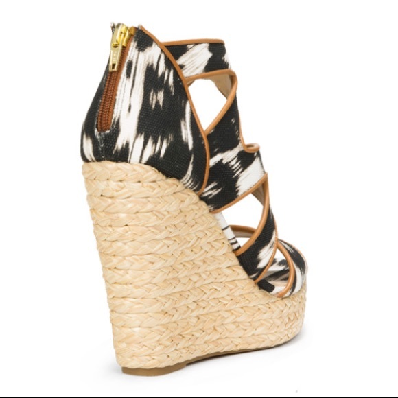 🍁JustFab LosFeliz Wedge Platform Sandals - Picture 3 of 7